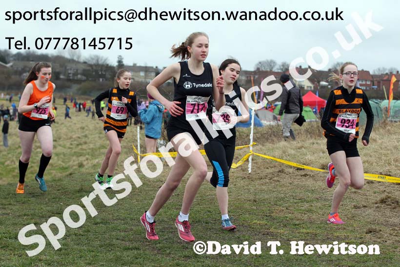 Girls under-15s Start Fitness NEHL, Wrekenton, Gateshead. Photo: David T. Hewitson/Sports for All Pics